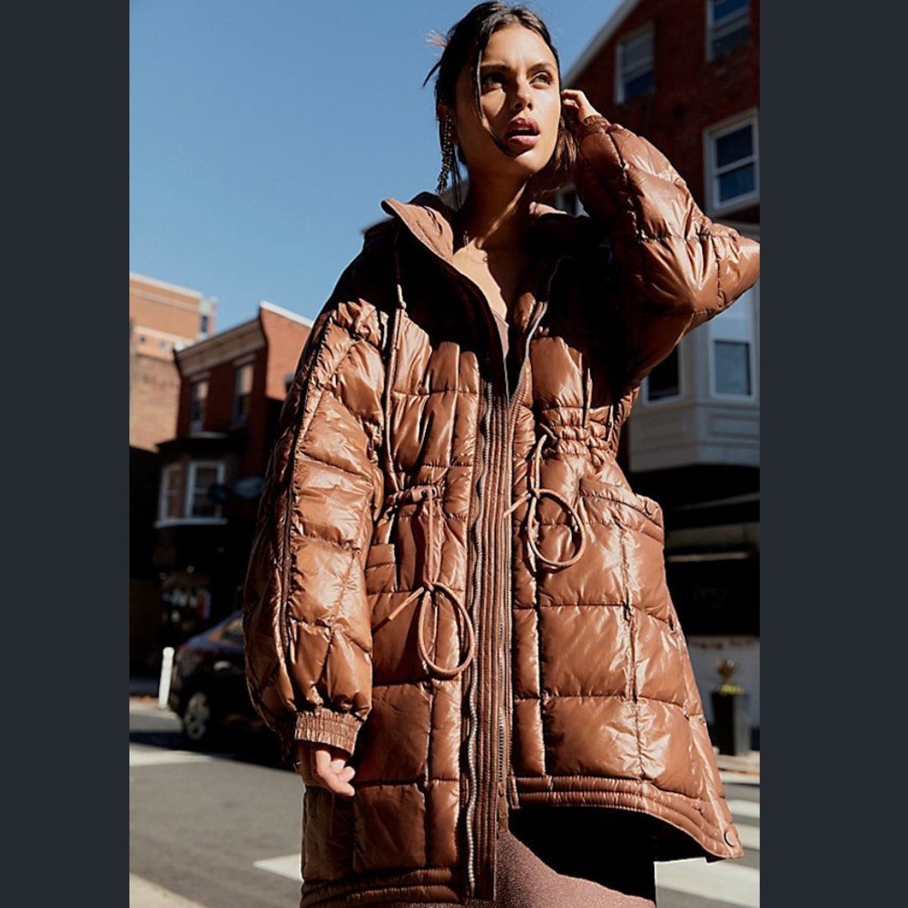 Free People FP Movement Patricia Packable Poncho Puffer in Peruvian Walnut LARGE